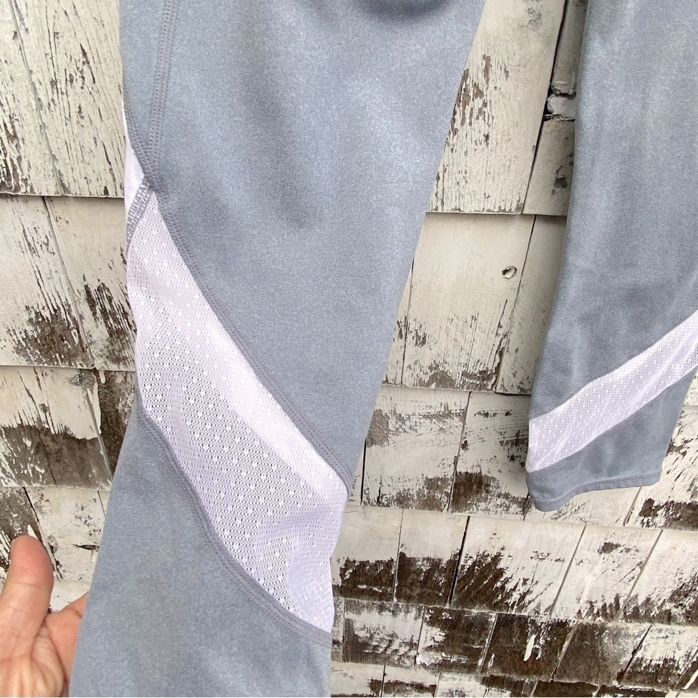 Athleta Sports Mesh Insert Leggings - Picture 3 of 5